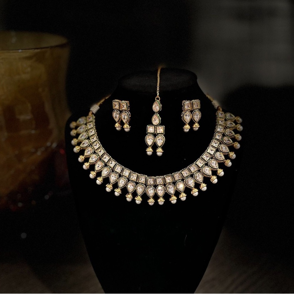 High Quality Kundan Necklace Set